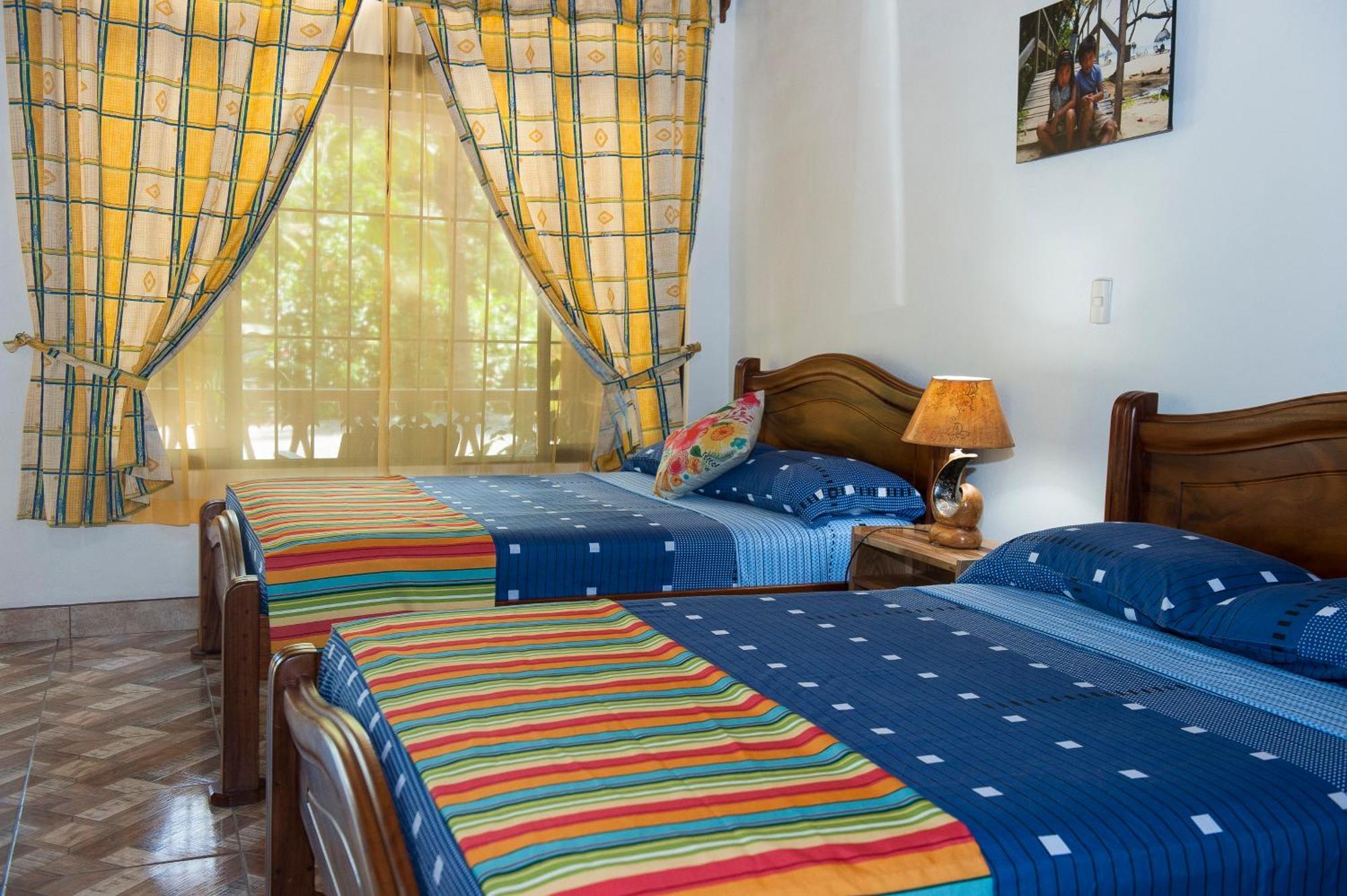 Hotel Sunshine Caribe Puerto Viejo de Talamanca Екстериор снимка
