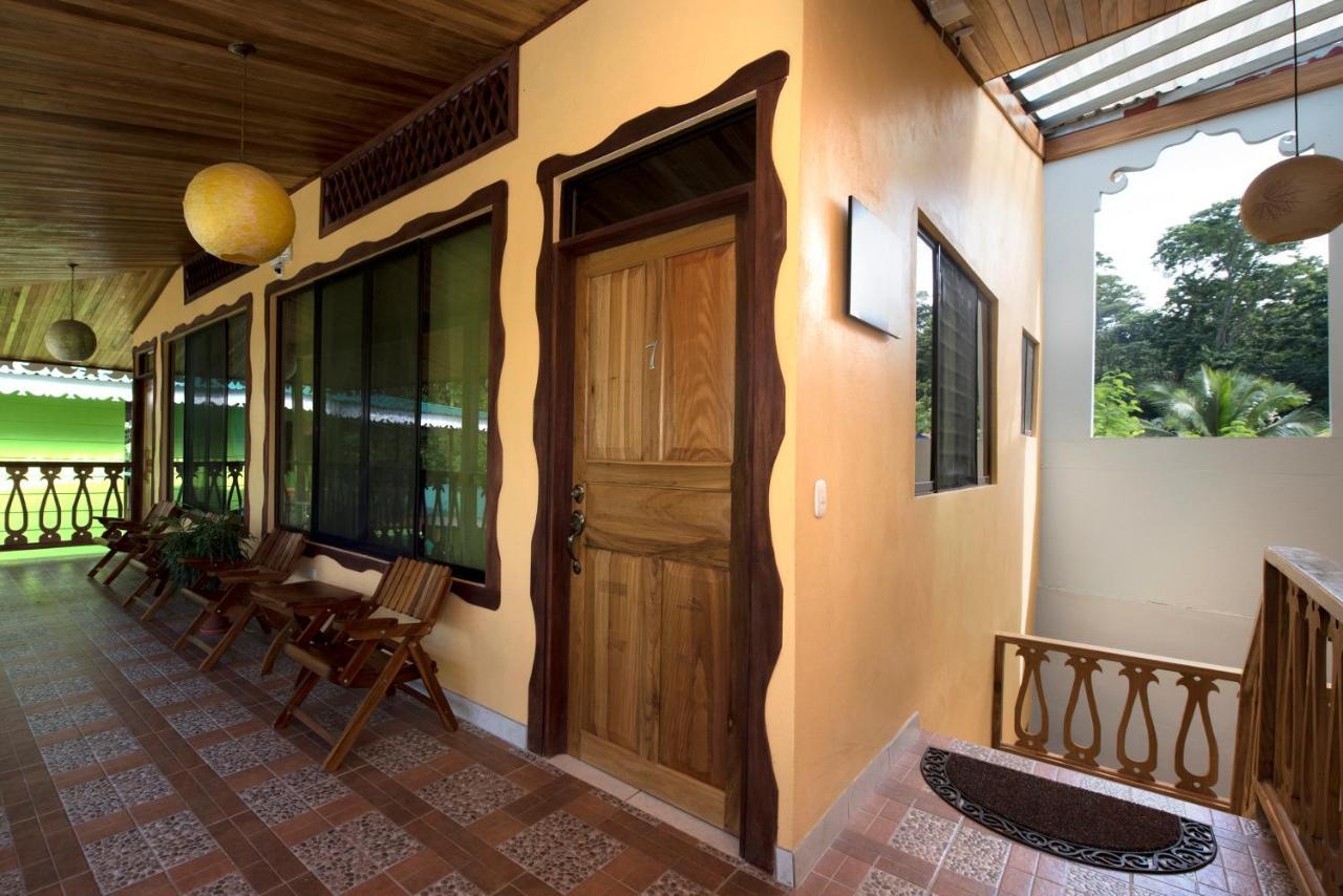 Hotel Sunshine Caribe Puerto Viejo de Talamanca Екстериор снимка