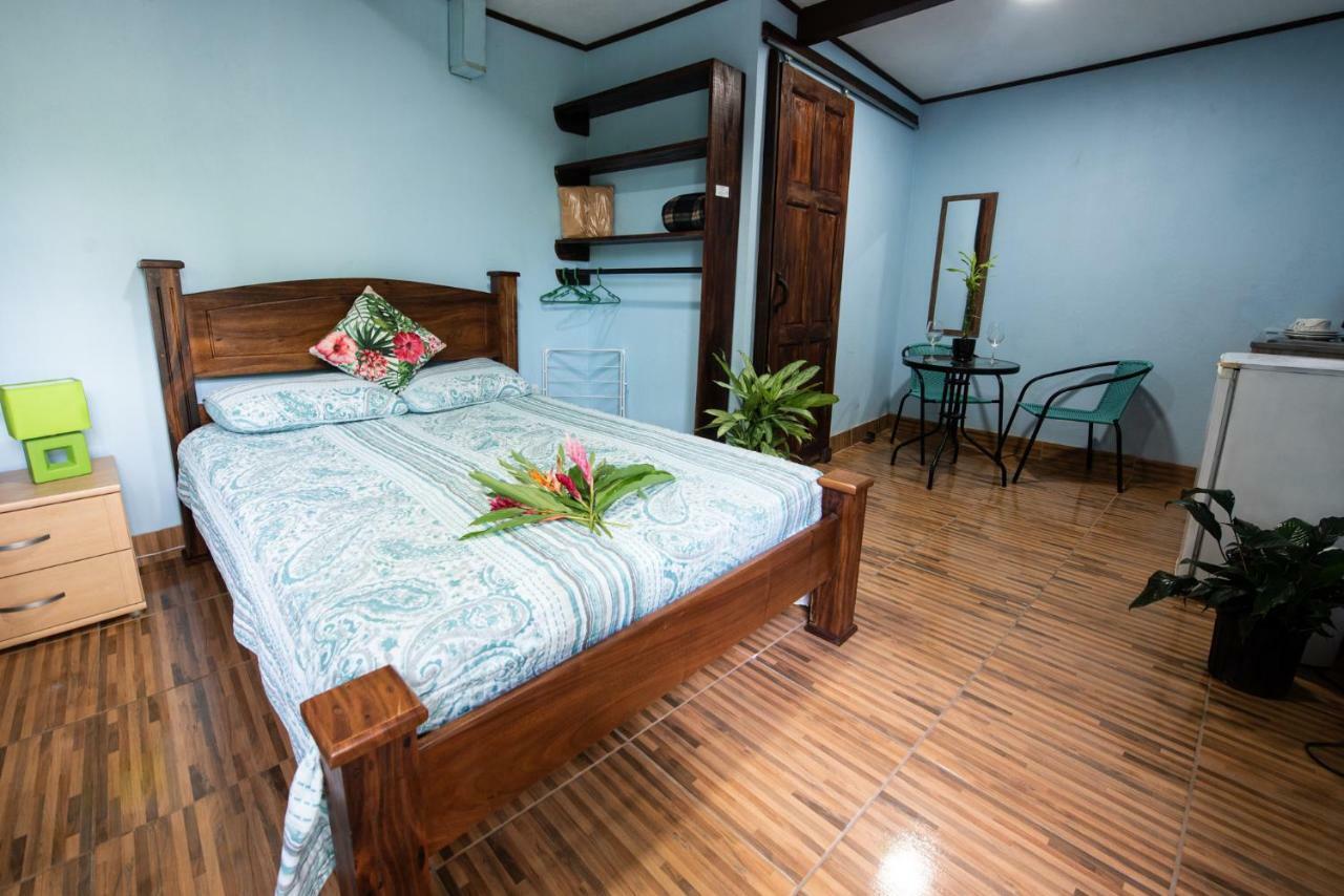 Hotel Sunshine Caribe Puerto Viejo de Talamanca Екстериор снимка