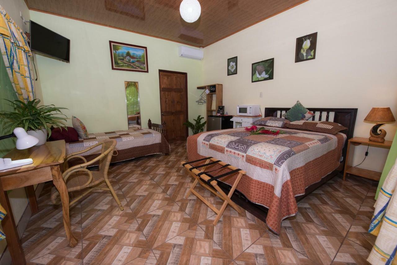 Hotel Sunshine Caribe Puerto Viejo de Talamanca Екстериор снимка